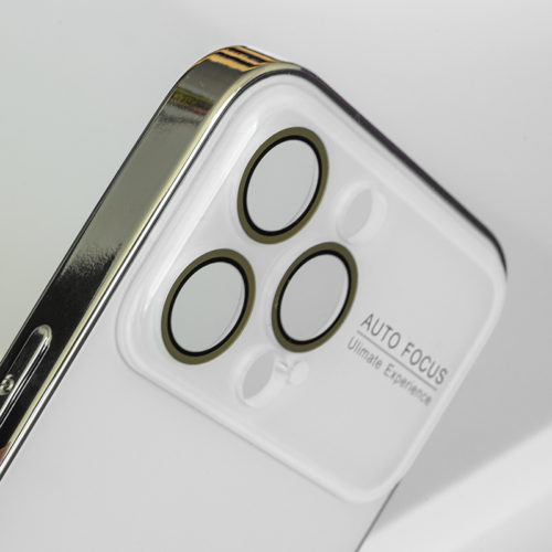Луксозен калъф с пълна защита на камерата за iPhone 15 Pro Max златна рамка бял