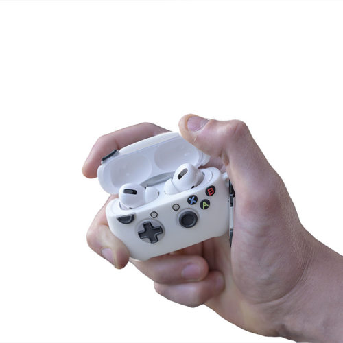 Ръка държи слушалки