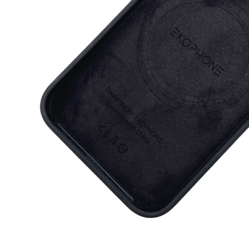 Луксозен премиум калъф с Magsafe за iPhone 13 Pro черен мека вътрешна част