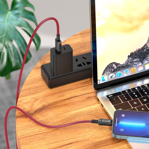Кабел с оплетка USB към Lightning захранване