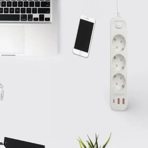 EARLDOM ES-SC13 Разклонител с 3 Гнезда + 2 USB Порта 2.4A + 1 USB-C 3000W