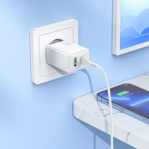 HOCO 220V Зарядно „N69 PD20W + QC3.0 Type-C към Lightning – Бял