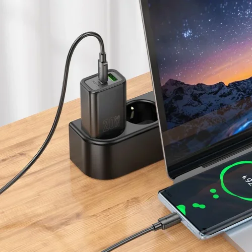 HOCO N61 20W + USB QC3.0 18W зарядно + кабел Type-C към Lightning – Черен
