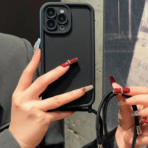 TP-16 Силиконов калъф с връзка за iPhone 13 Pro – Черен