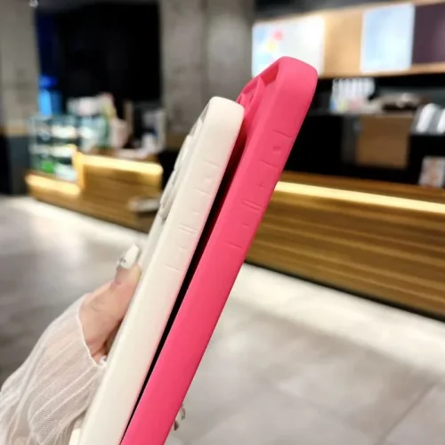 TP-16 Силиконов калъф с връзка за iPhone 15 – Розов